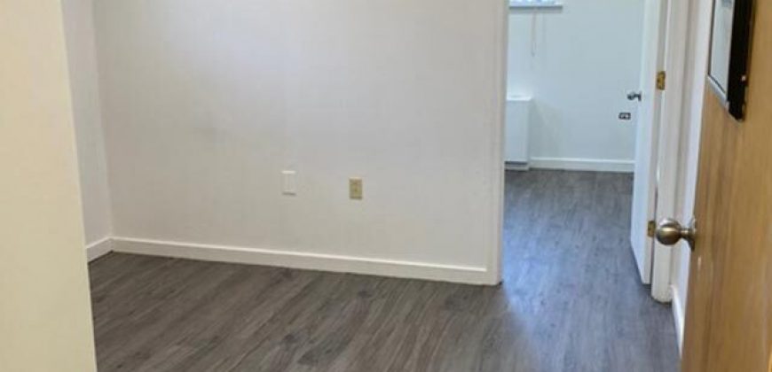 Lakeside Professional Building – Suite 32