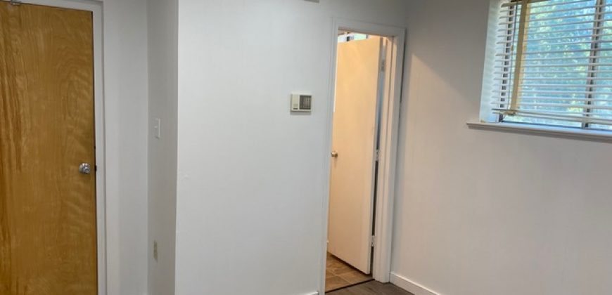 Lakeside Professional Building – Suite 32